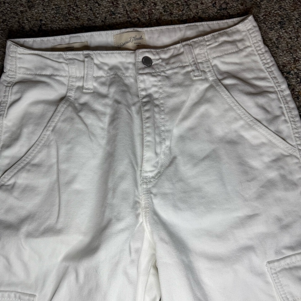 Universal Thread Cargo Boyfriend Fit Cream Colored Jeans Size 4 - Picture 2 of 10